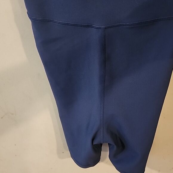 Old navy active one piece size 8 NWT - Picture 3 of 7